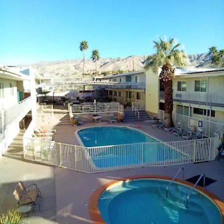 Sandpiper Springs Retreat & Spa デザート・ホット・スプリング エクステリア 写真